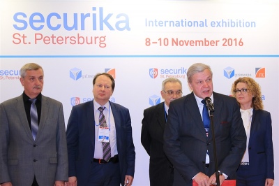 Олег Лахин открыл выставку Securika St. Peterburg